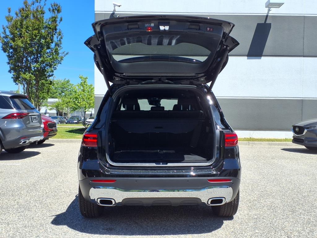 2025 Mercedes Benz GLB 250 photo 4