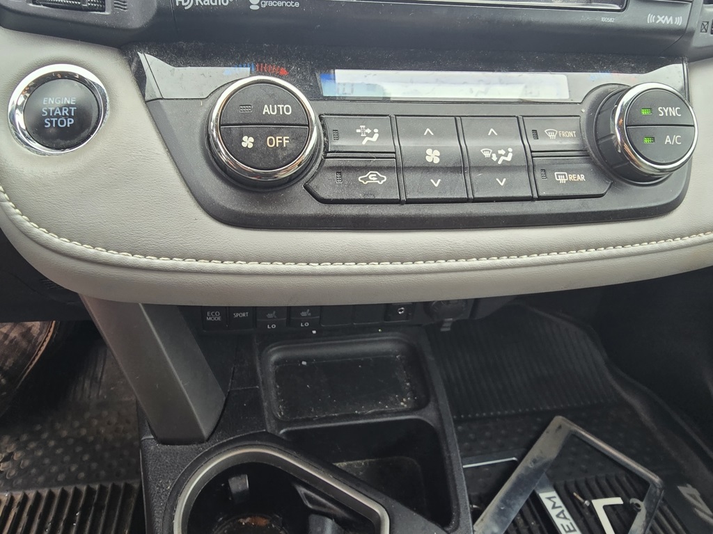 2018 Toyota RAV4 XLE photo 14