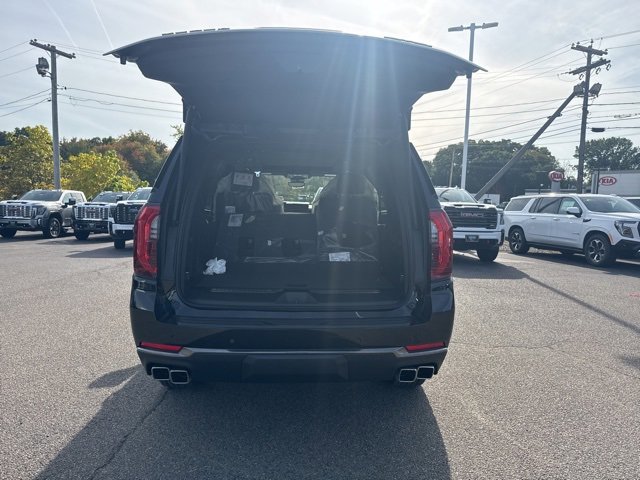 2026 Gmc Yukon AT4 photo 9