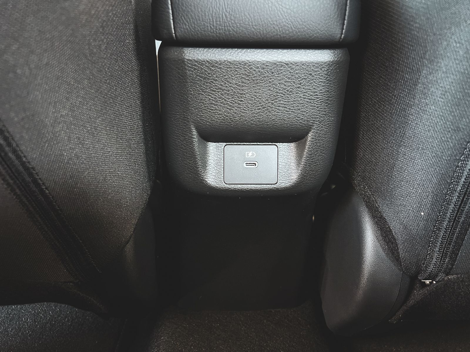2025 Nissan Versa 1.6 SV photo 19