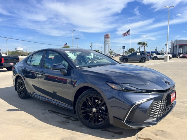 2026 Toyota Camry SE's photo