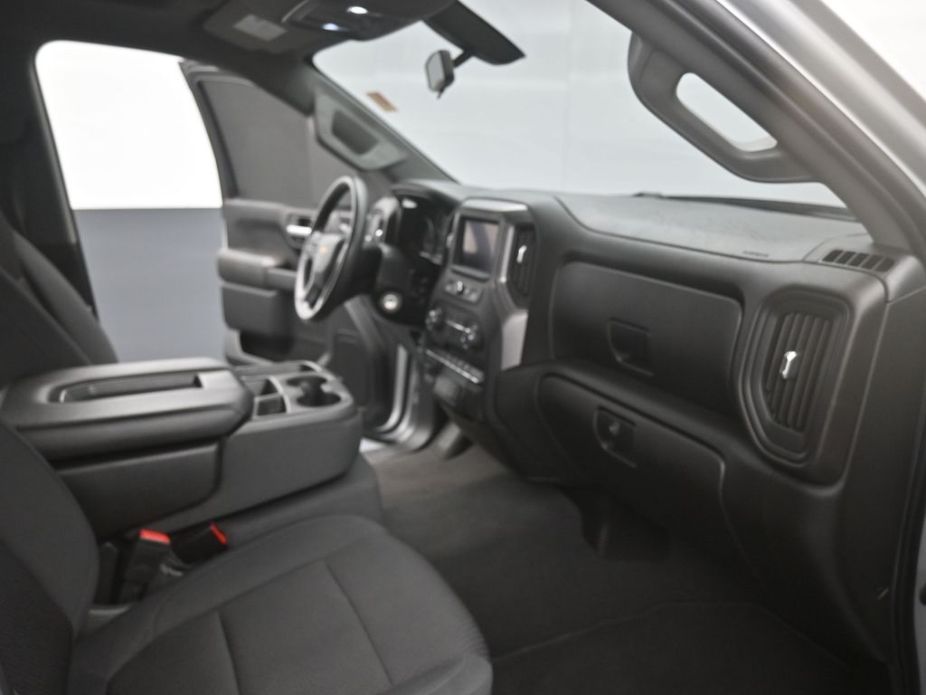 2021 Chevrolet Silverado 1500 Custom photo 14