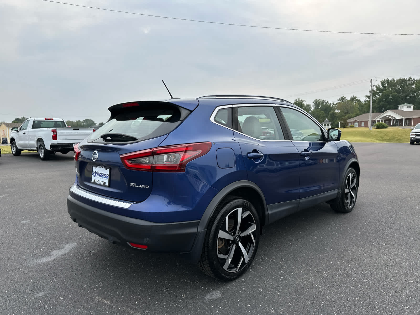 2020 Nissan Rogue Sport SL photo 3