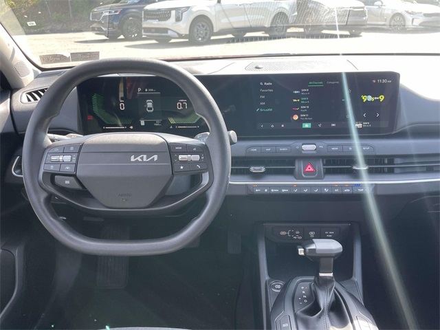 2025 Kia K4 LXS photo 16