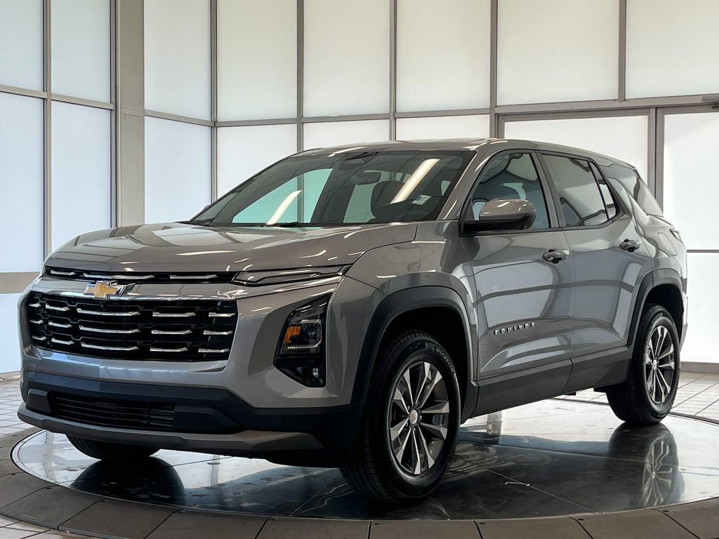 2025 Chevrolet Equinox LT photo 4