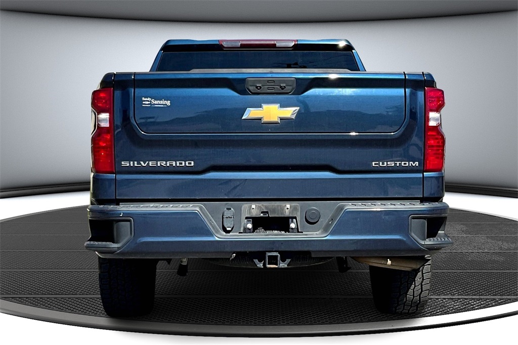 2022 Chevrolet Silverado 1500 Custom photo 5