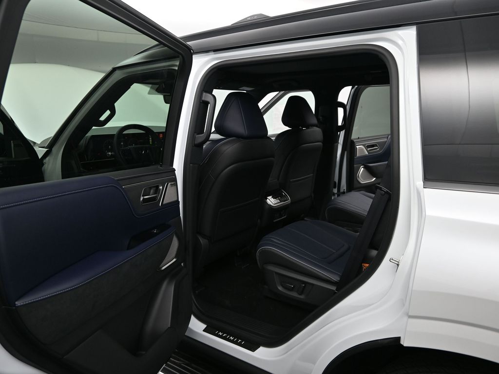 2026 Infiniti QX80 Sensory photo 13