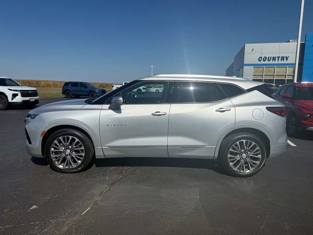 2020 Chevrolet Blazer Premier photo 2