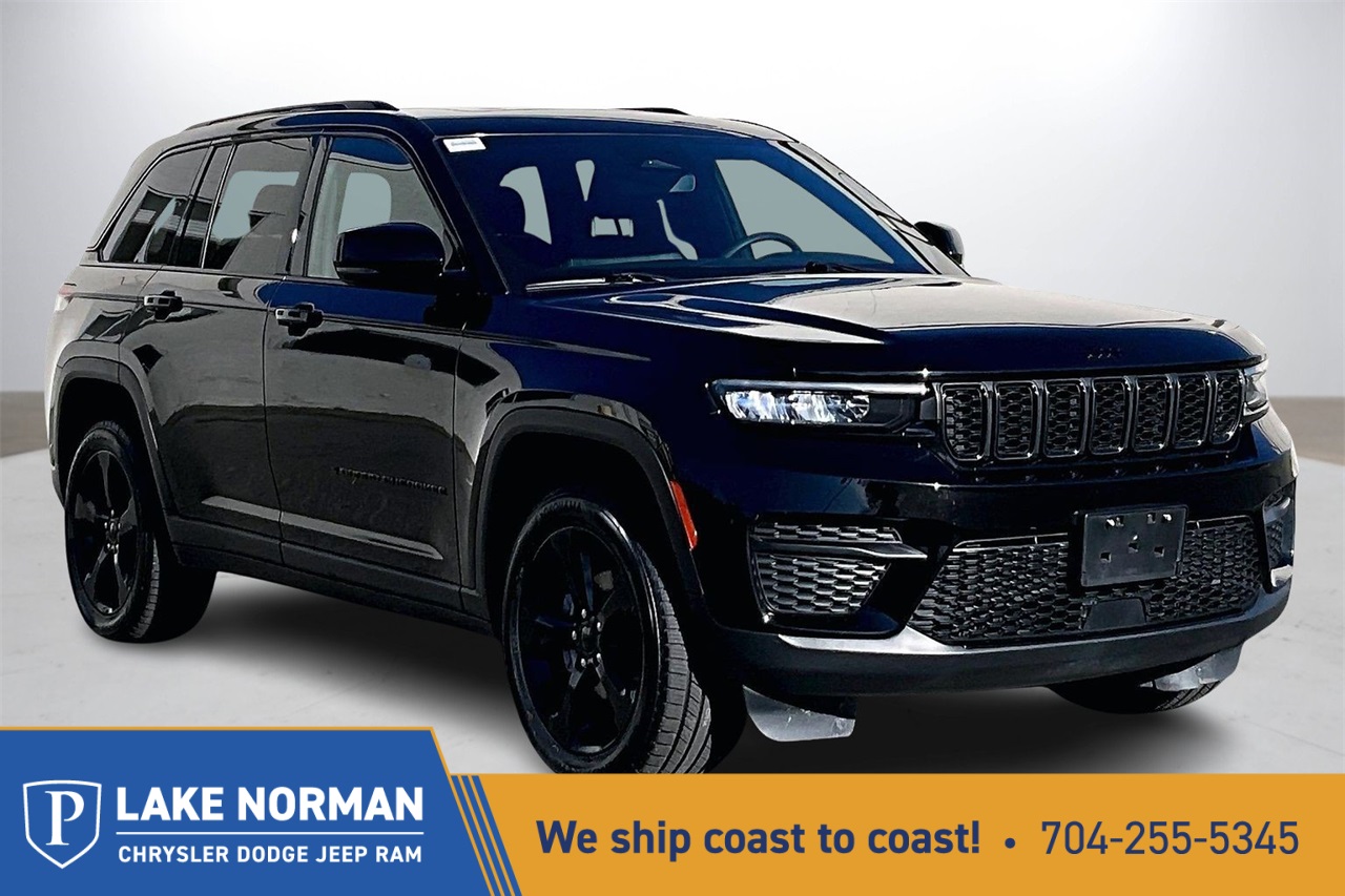 2023 Jeep Grand Cherokee Altitude's photo