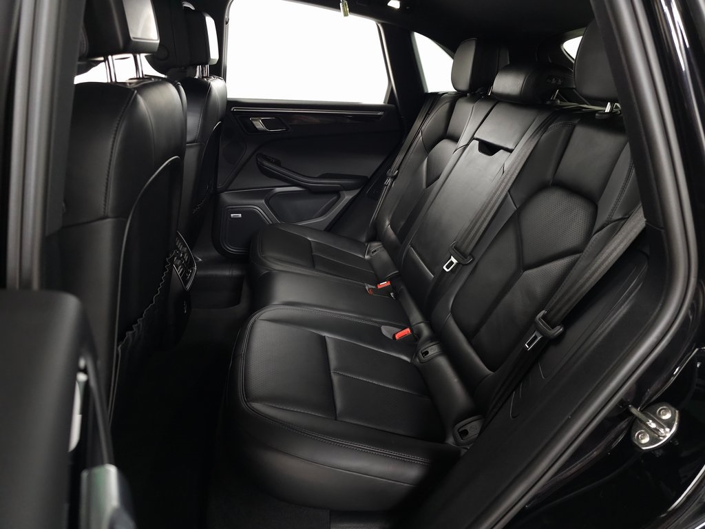 2022 PORSCHE MACAN - Image 31