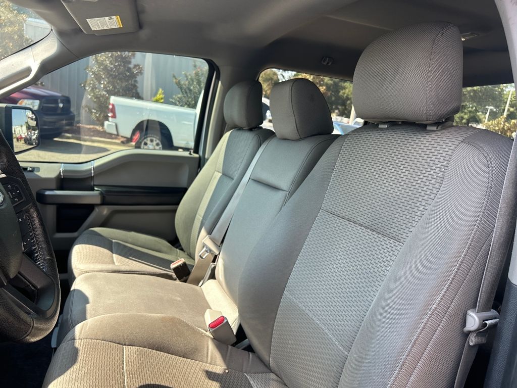 2016 Ford F-150 XLT photo 6