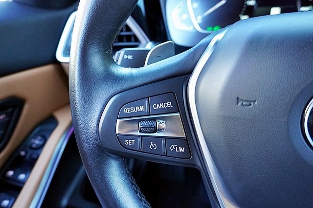 Used 2022 White BMW 330i image 32