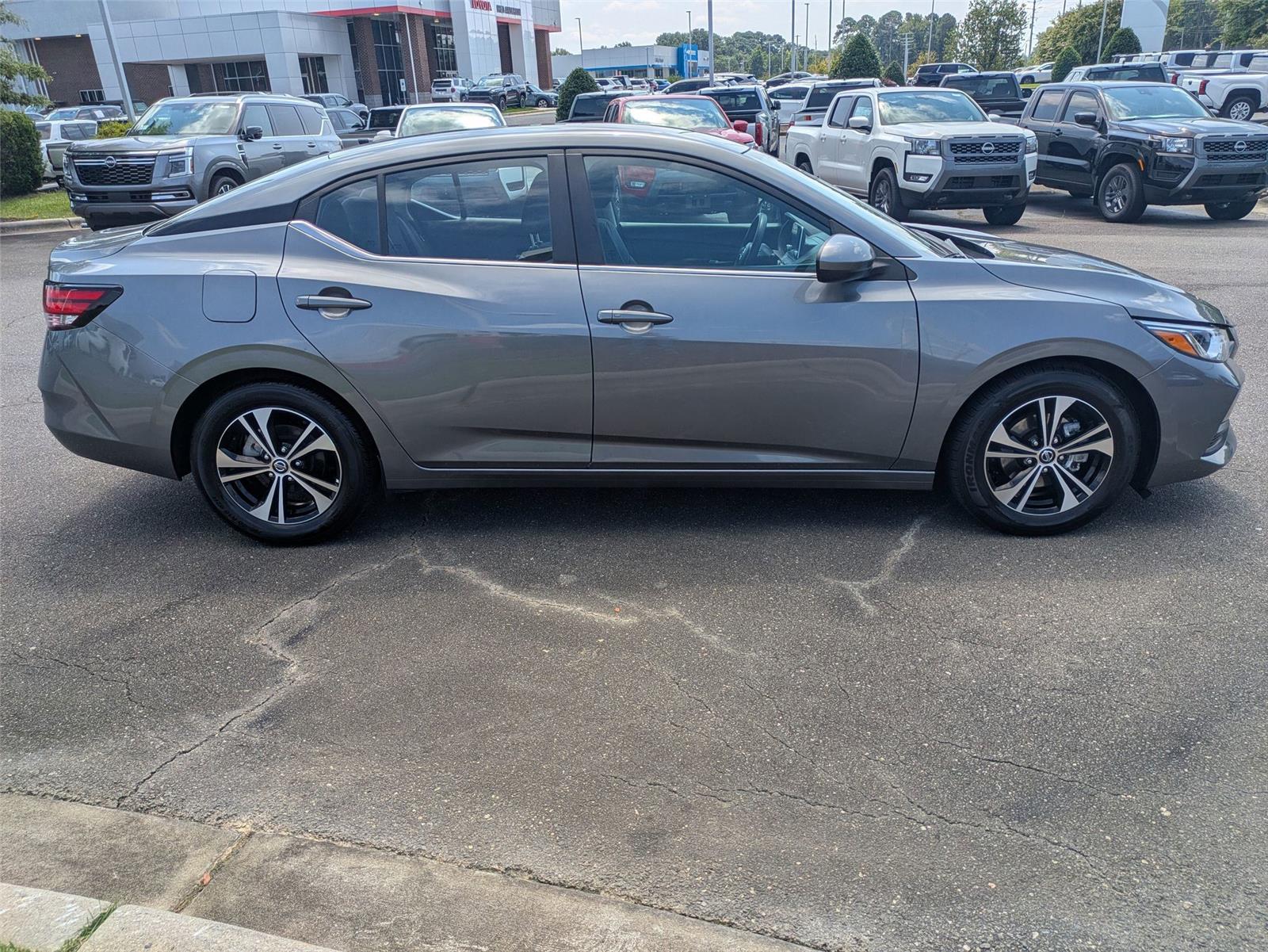 2023 Nissan Sentra SV photo 4