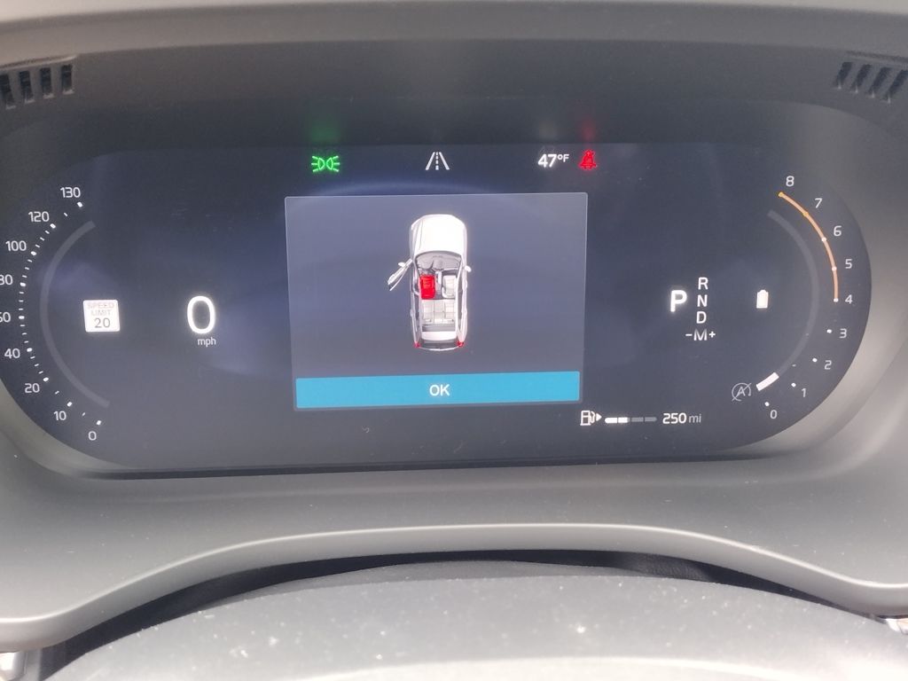 2026 VOLVO XC60 - Image 13