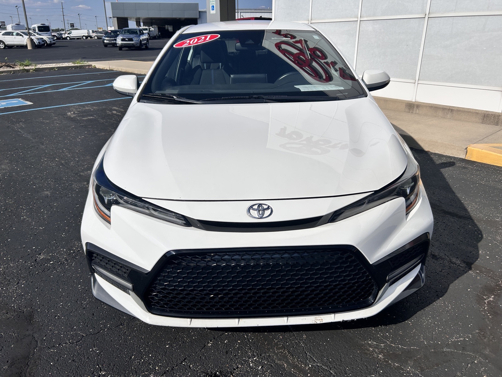 2021 Toyota Corolla SE photo 3