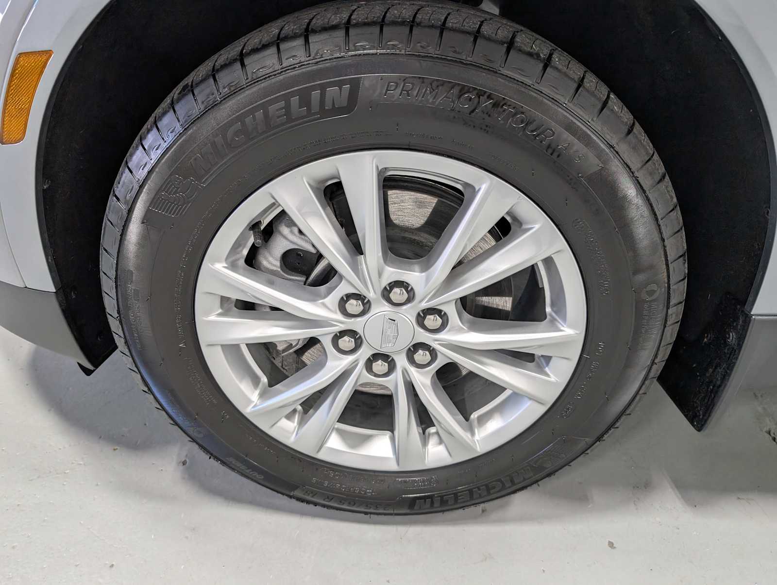 2025 Cadillac XT5 Luxury photo 3