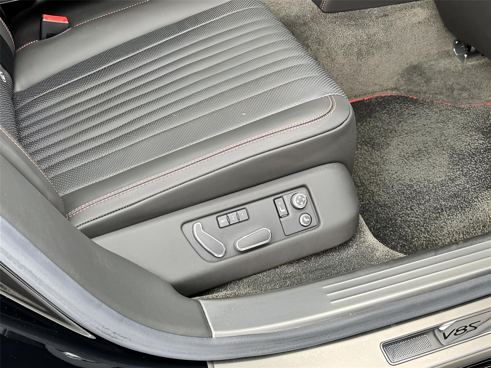 2018 Bentley Flying Spur V8 S photo 26