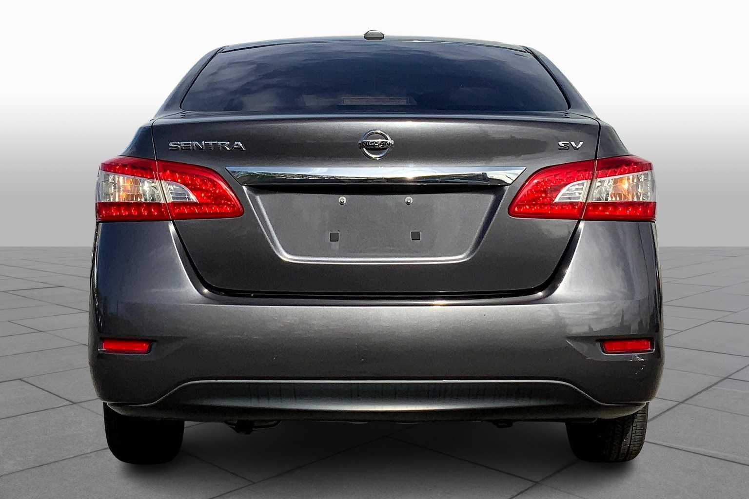 2015 Nissan Sentra SV photo 4