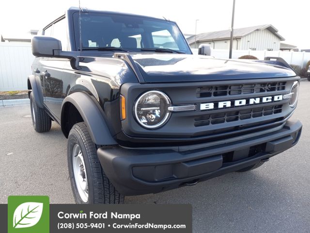 2025 Ford Bronco 4-Door Base's photo