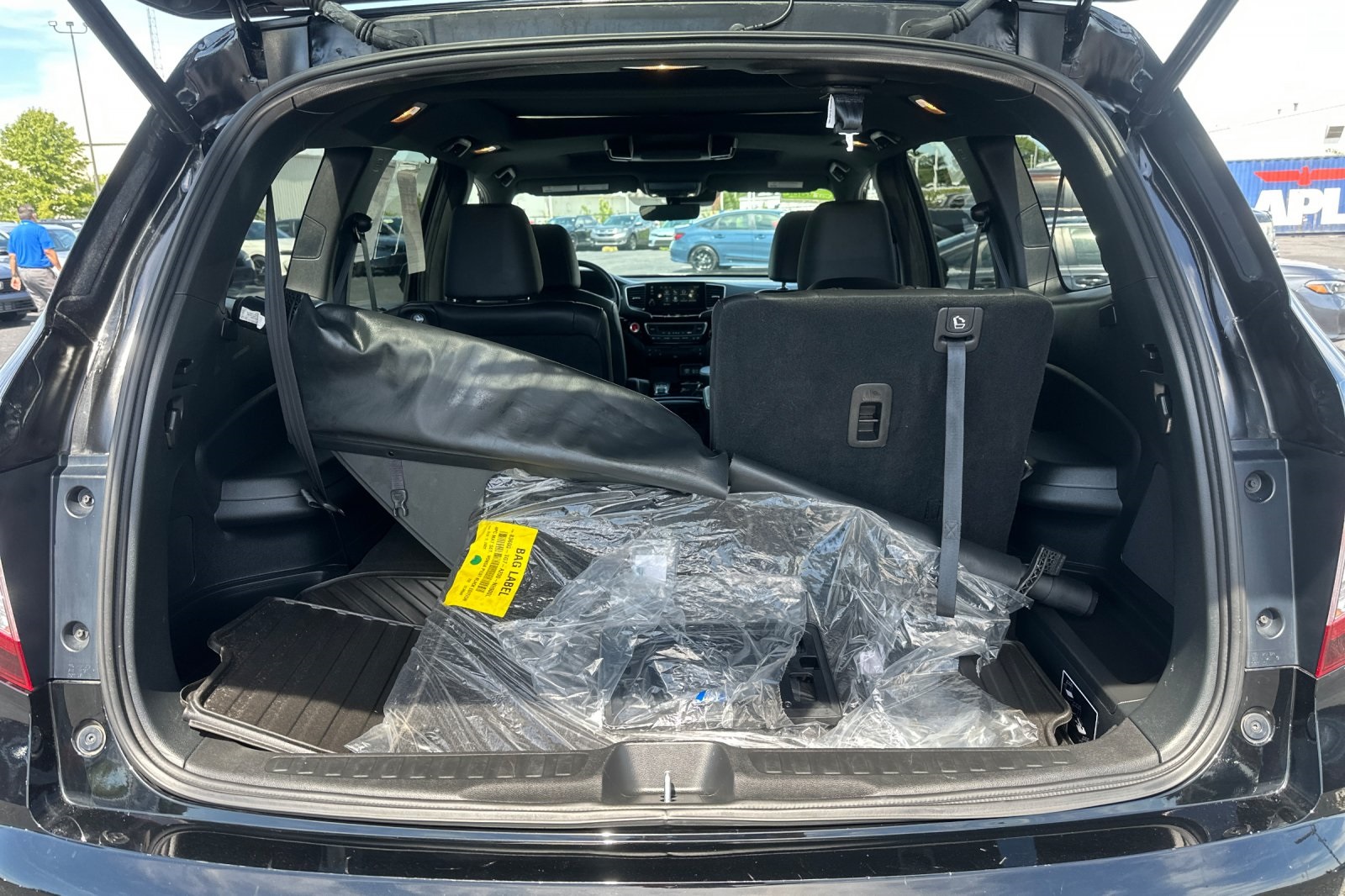 2022 Honda Pilot Black Edition photo 17