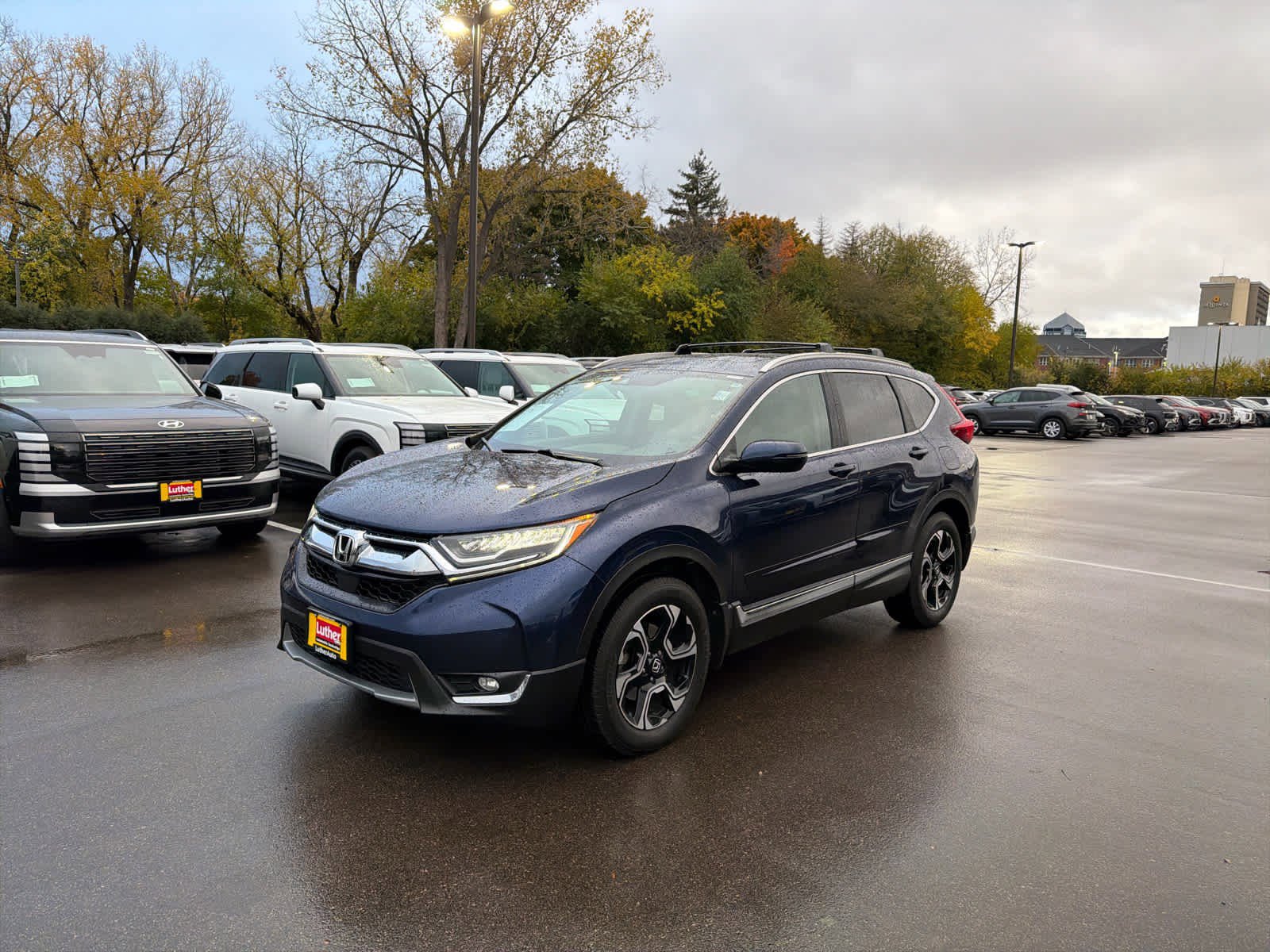 2017 Honda CR-V Touring photo 4