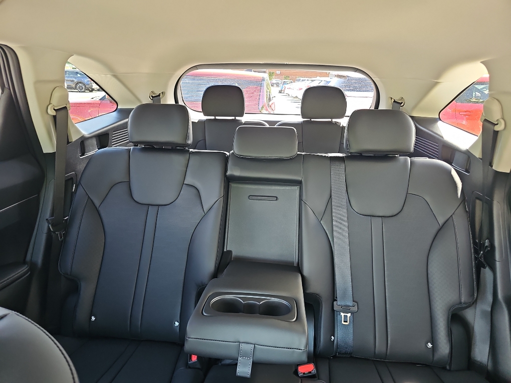 2025 Kia Sorento S photo 15
