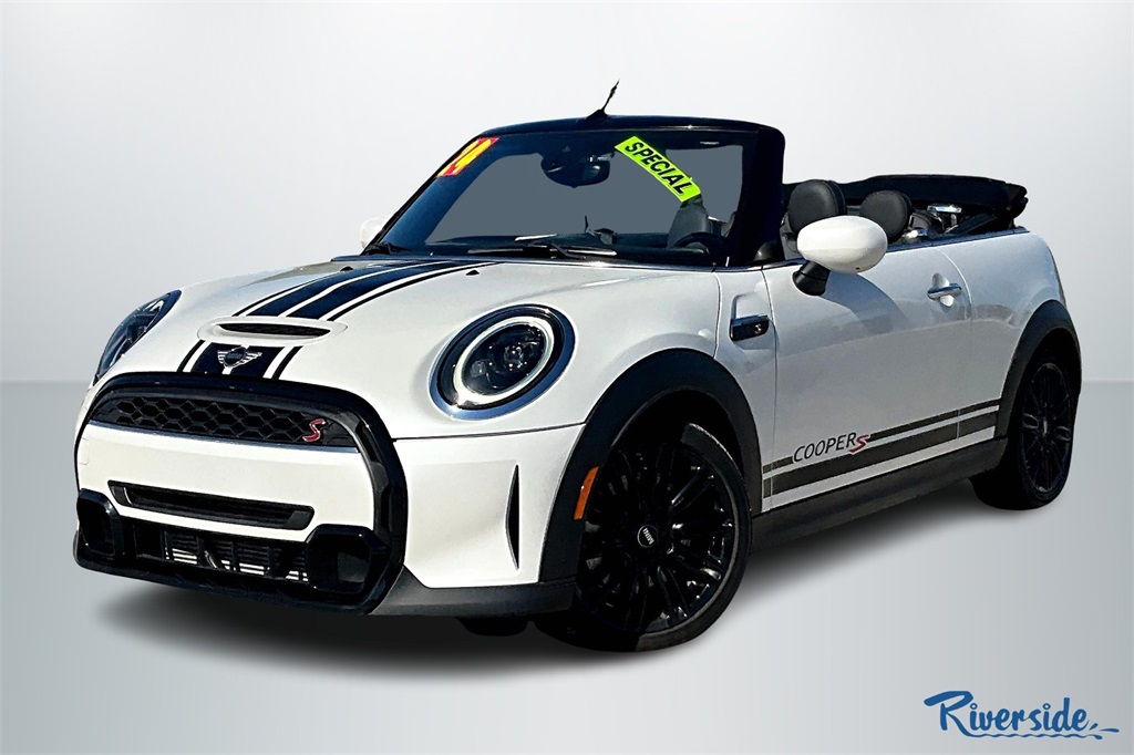 2024 Mini Cooper Convertible S photo 3