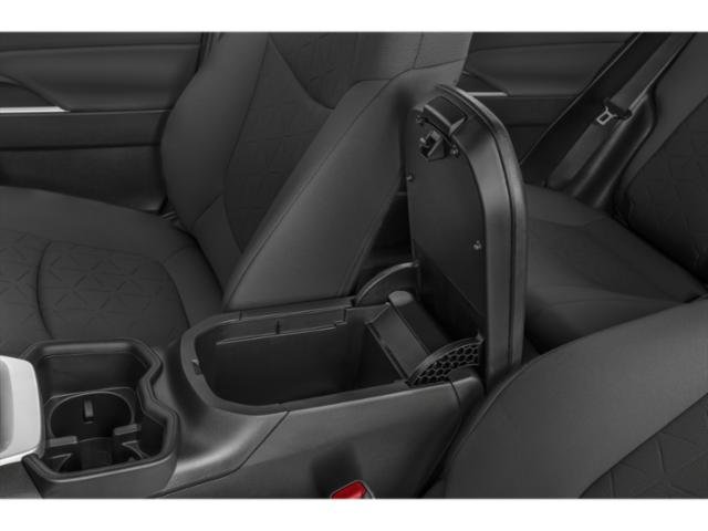 2025 Toyota RAV4 XLE photo 16