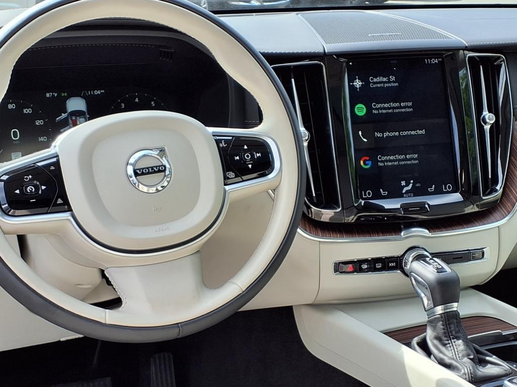 2020 Volvo XC60 Inscription photo 7
