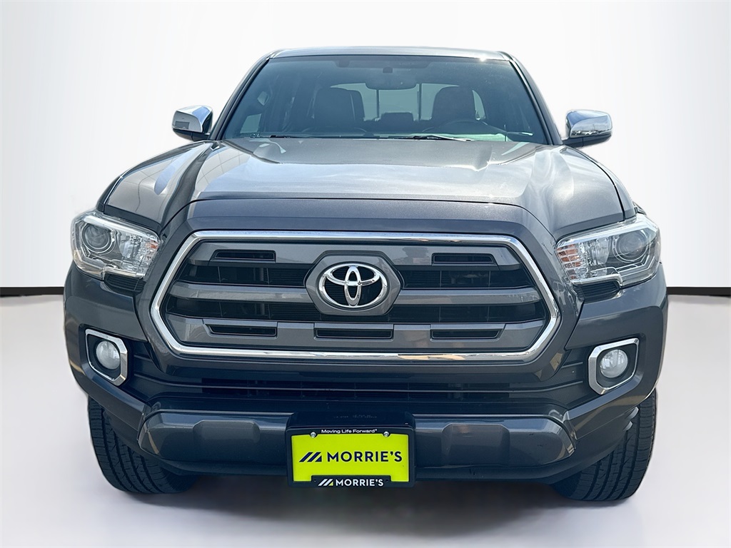 2017 Toyota Tacoma Limited photo 2