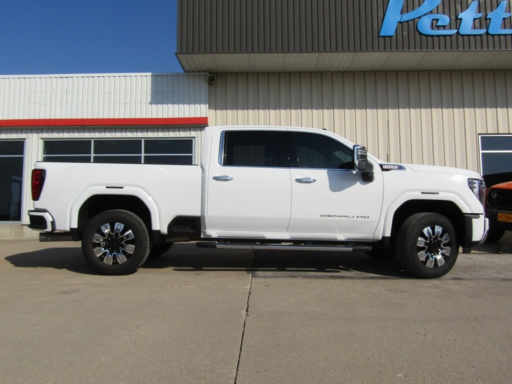 2025 Gmc Sierra 2500 HD Denali photo 2