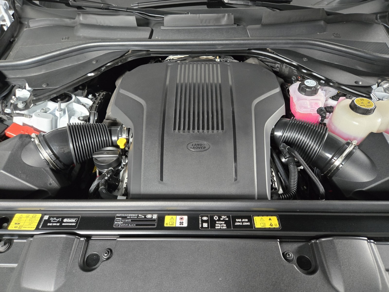 2025 Land Rover Range Rover SE photo 23