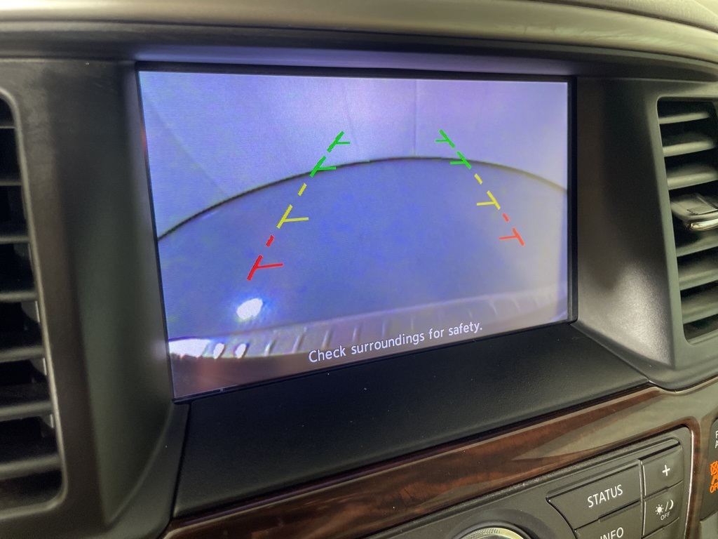 2014 Nissan Pathfinder SL photo 25
