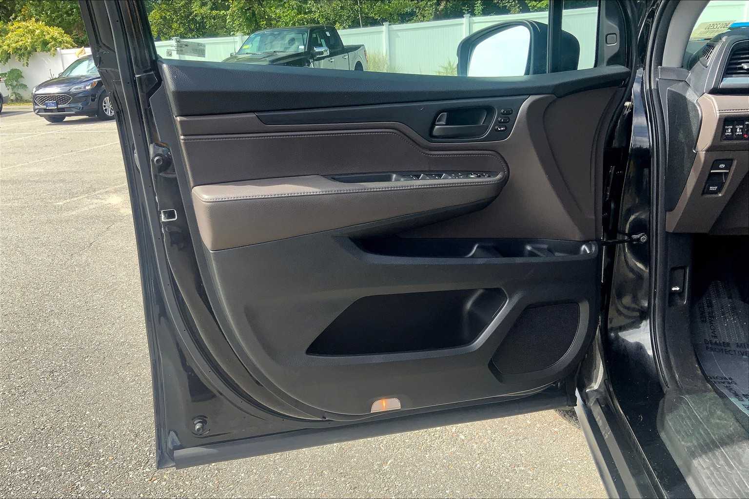 2020 Honda Odyssey EX-L photo 21