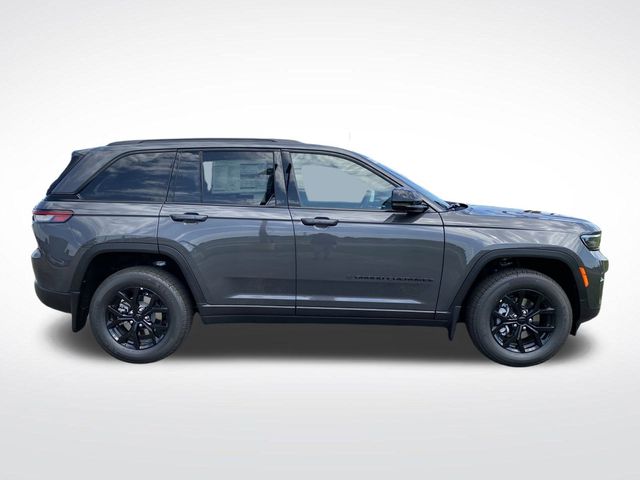 2025 Jeep Grand Cherokee Altitude X photo 2