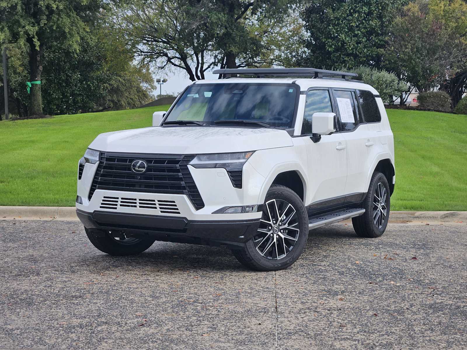2025 Lexus GX Premium's photo