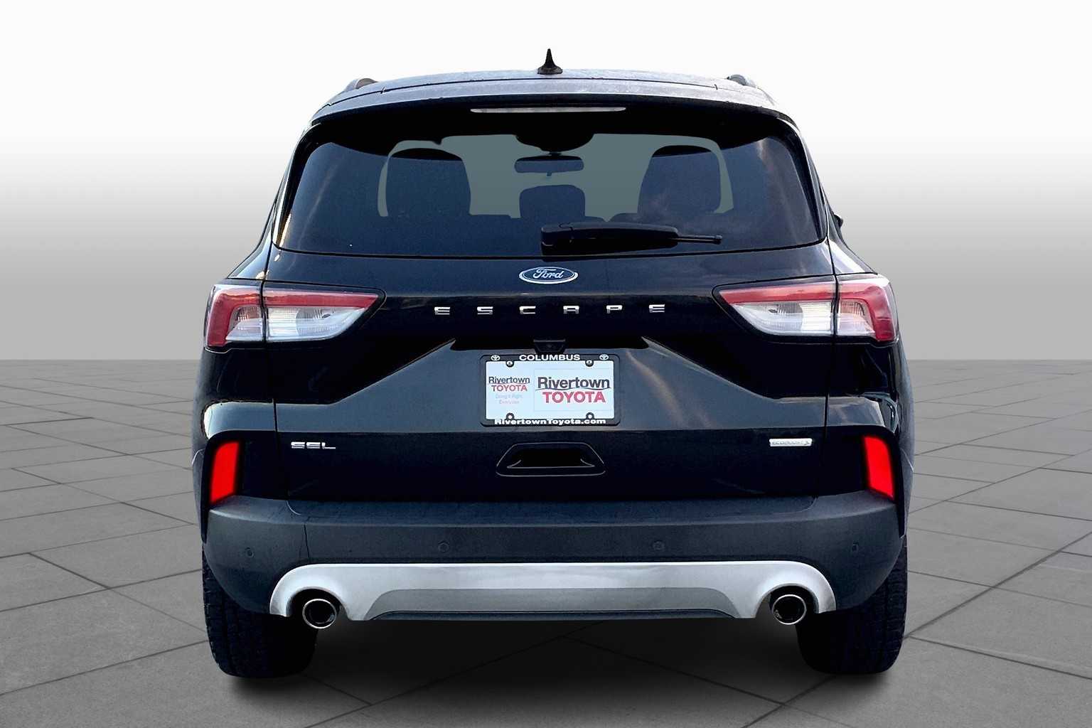 2020 Ford Escape SEL photo 4