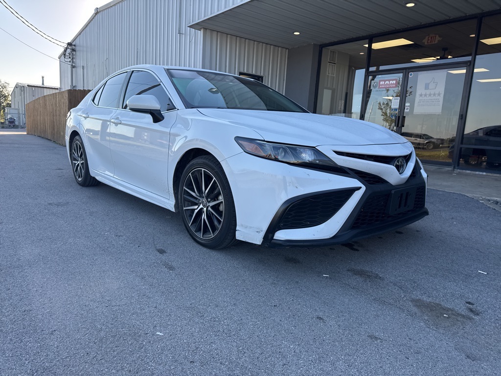 2021 Toyota Camry SE photo 4