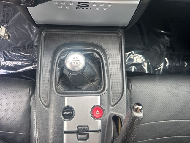 2005 Honda S2000 Base photo 13