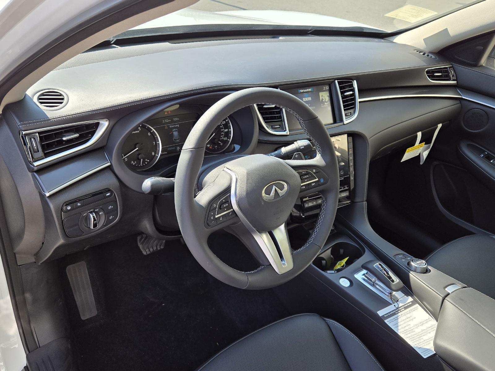 2025 Infiniti QX50 Luxe AWD photo 5