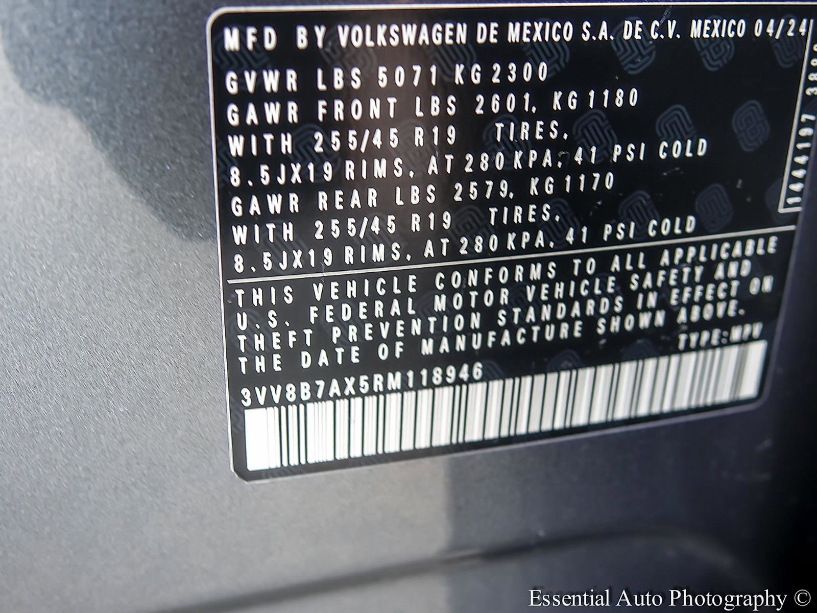 2024 VOLKSWAGEN TIGUAN - Image 28