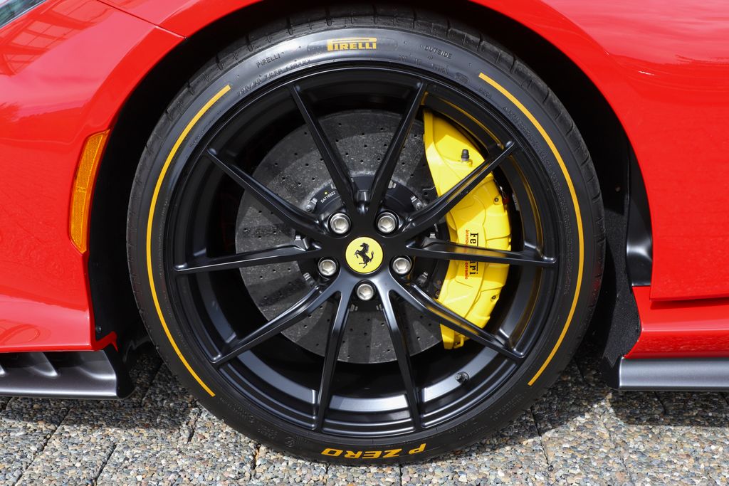 2023 Ferrari 812 Competizione photo 58