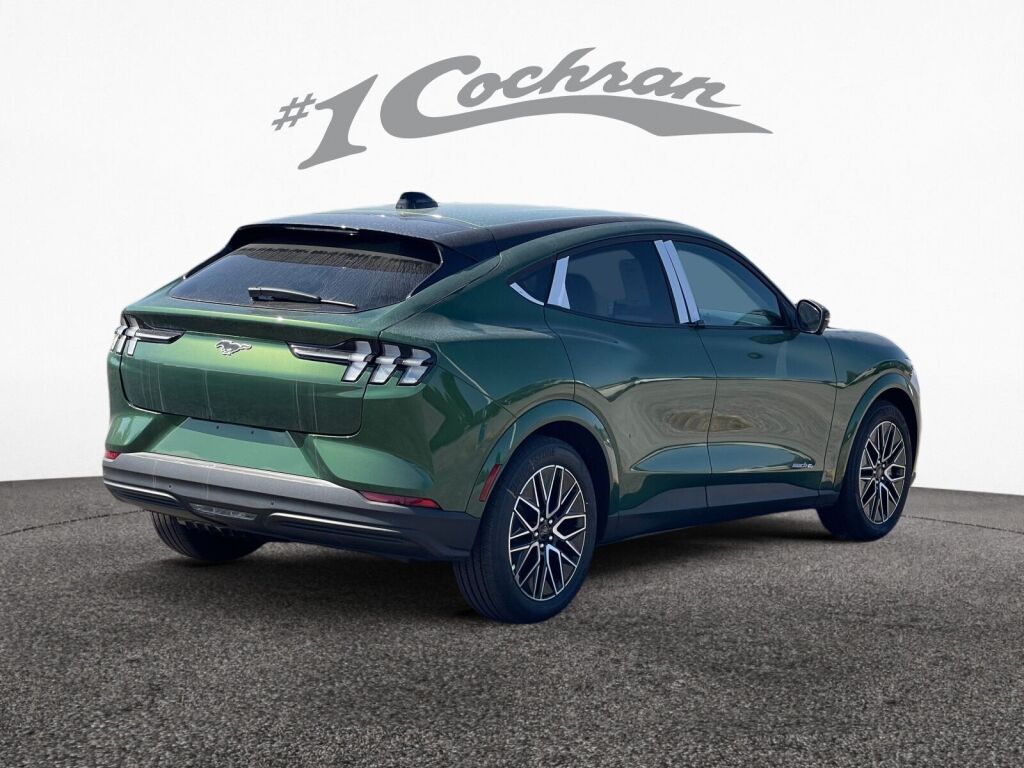 2025 Ford Mustang Mach-E Premium photo 5