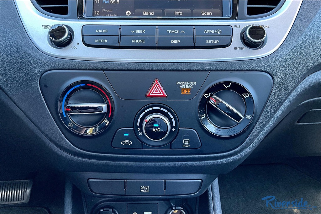 2022 Hyundai Accent SEL photo 14