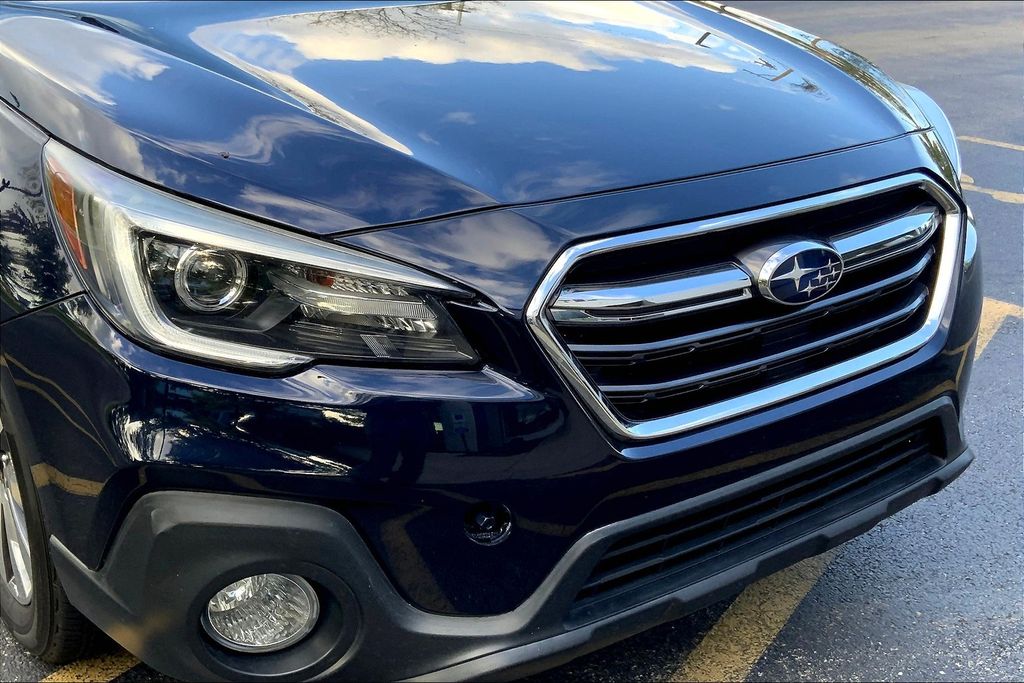 2018 Subaru Outback 2.5i Touring photo 29