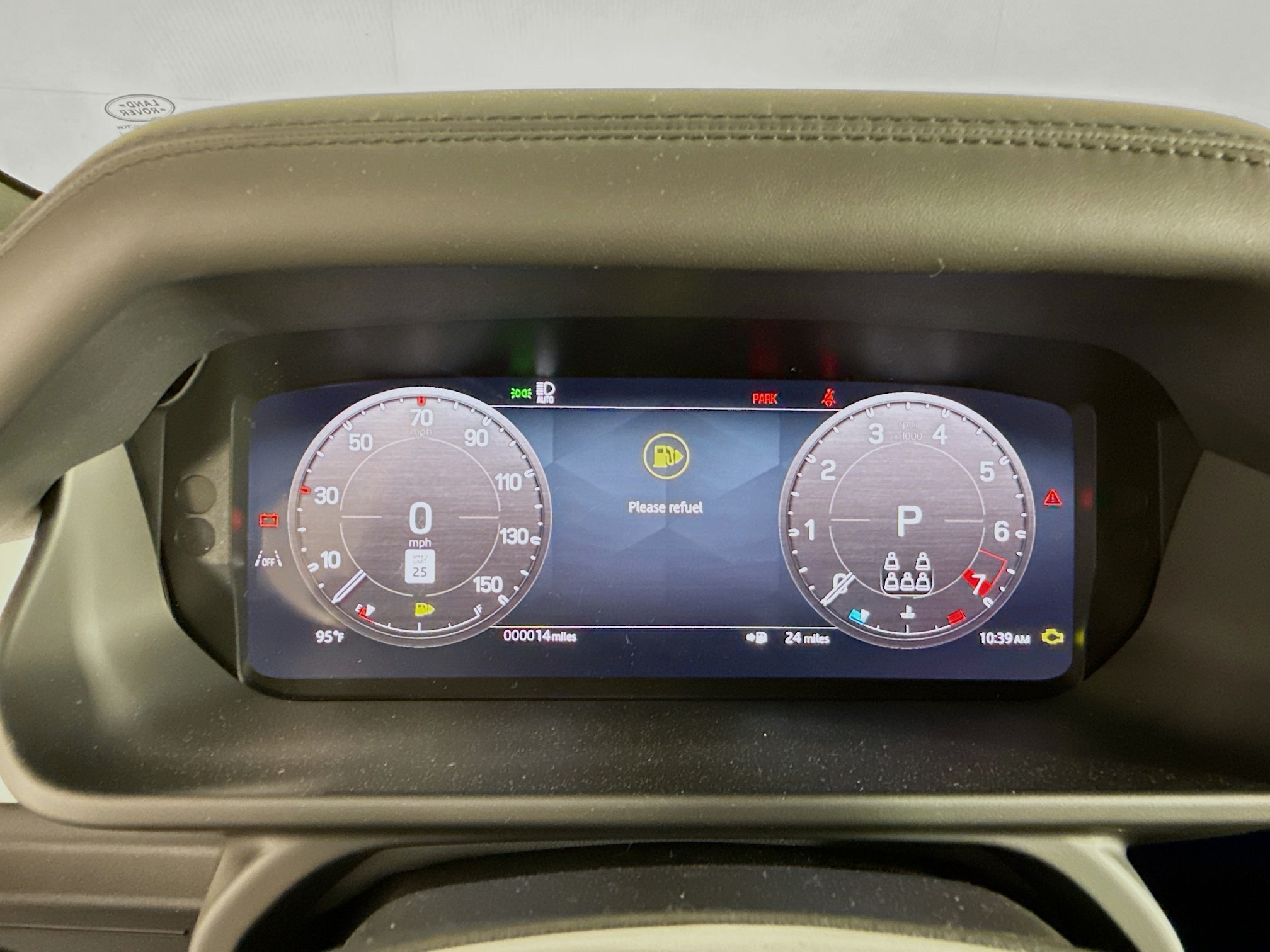 2025 Land Rover Defender 130 X-Dynamic SE photo 11