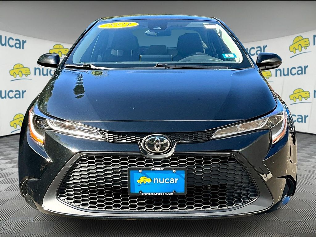 2021 Toyota Corolla LE photo 2