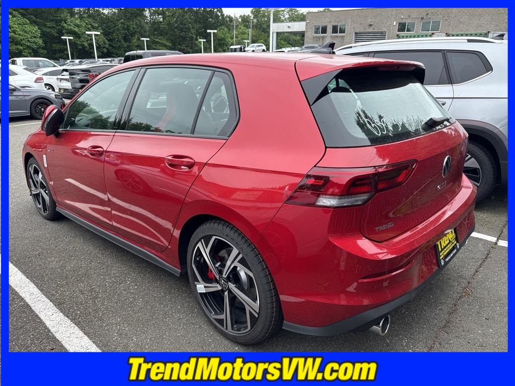 2025 Volkswagen Golf GTI SE photo 4