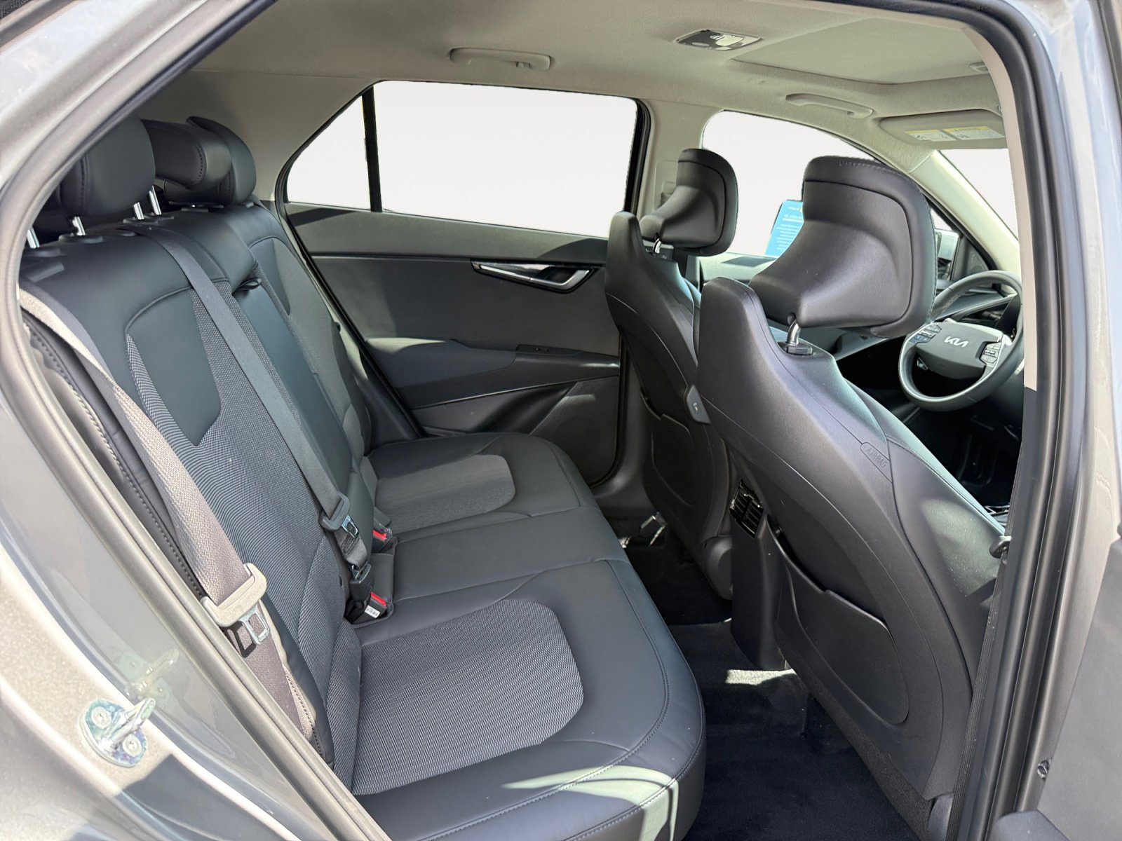 2023 Kia Niro EX Touring photo 18