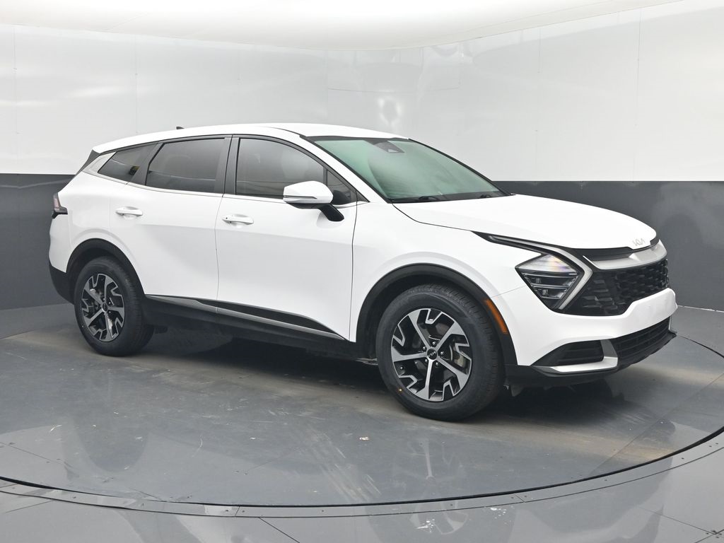 2024 Kia Sportage EX's photo